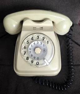 VINTAGE TELEFONO FISSO A ROTELLA AUSO SIEMENS ITALTEL PANNA BEIGE CAVO SPIRALE - Photo 1/6