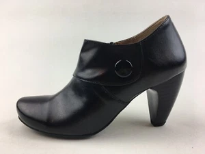 Gabriella Rocha Women's Indy Button Geek Booties Wide Size 8 W, Black 3445 - Picture 1 of 8