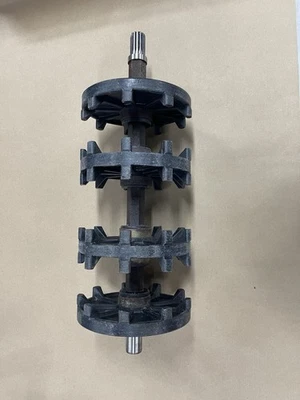 Polaris XLT 600 1994 (580) eje de transmisión sobre orugas parte # 6230067 (STK# 25331) Foto 1 de 3