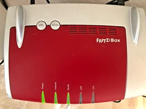 AVM FRITZ!Box 4040 Fritzbox sehr guter Zustand OVP Glasfaser VPN Mesh WPS - Afbeelding 1 van 9
