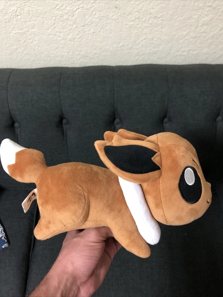 Eevee Peluche Pokemon Nuevo Sin Etiquetas 12 Pulgadas Largo Peluche Animal Foto 1 de 4