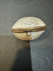 Vintage Mother of Pearl Shell Hinged Mini Trinket Box Pill Box - Picture 1 of 6