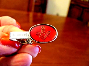 VINTAGE RED MASONIC FREEMASON LOGO BAR SILVER METAL TIE CLIP EXC - Picture 1 of 6