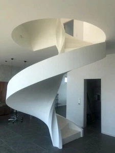 Treppe / Treppen - Wendeltreppen / Spiraltreppen - Massive Beton-Treppen - Bild 1 von 16