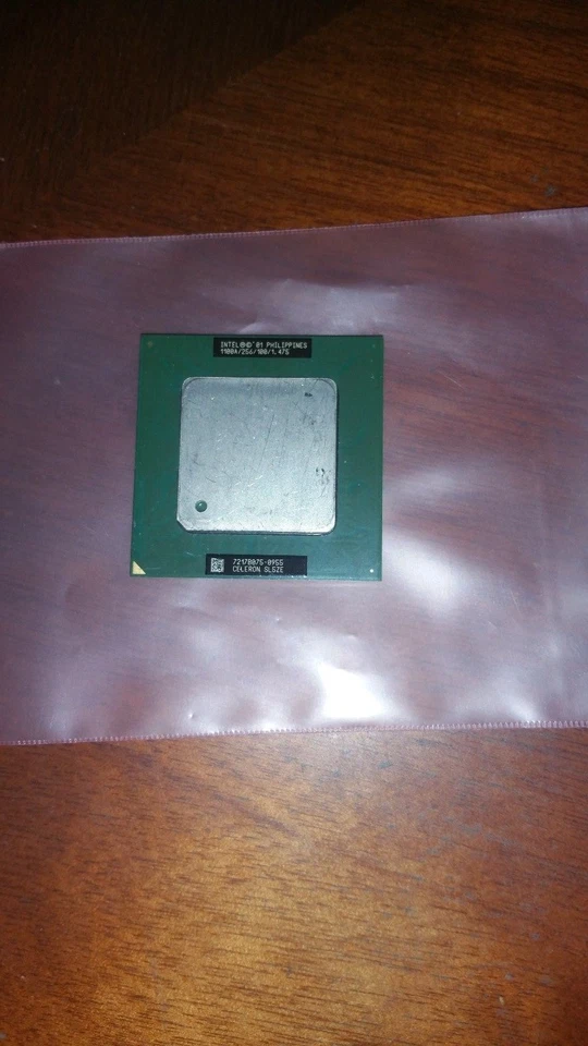 CELERON  1100A/256/100/1.475  SOCKET 370  STEP:  SL5ZE  CPU  - Image 1 of 1