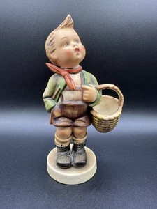 Goebel Hummel Little Shopper #96 V-Bee West Germany 6” Figurine with Label (MW) - Picture 1 of 12