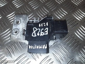 Relé calefactor Nissan Primastar 2022 271203982R 2000 diésel - Imagen 1 de 5