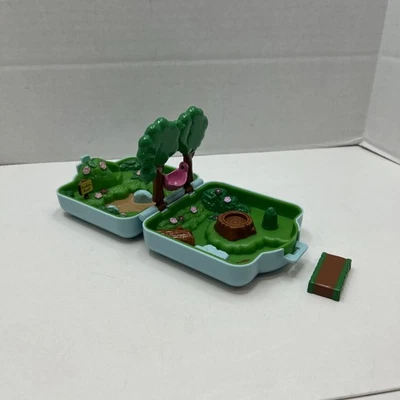 Игровой набор Tomy Nintendo Pokemon Polly Pocket Pikachu Viridian Forest винтажный 1997 - Изображение 1 из 4