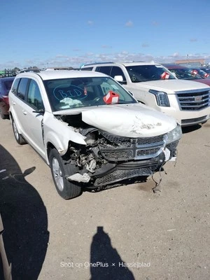 Bote de carbón de vapor de combustible Dodge Journey 2017 Foto 1 de 4