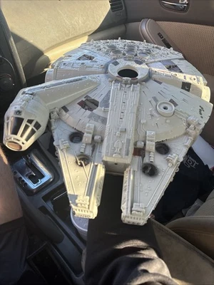 Star Wars Vintage Coleção Millennium Falcon Brinquedos R Exclusivo dos EUA 2012 - Imagem 1 de 4