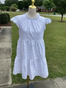 Hermoso Vestido Corona y Marfil Blanco Ojales Forrado Talla M Modesto Femenino Volantes - Imagen 1 de 5