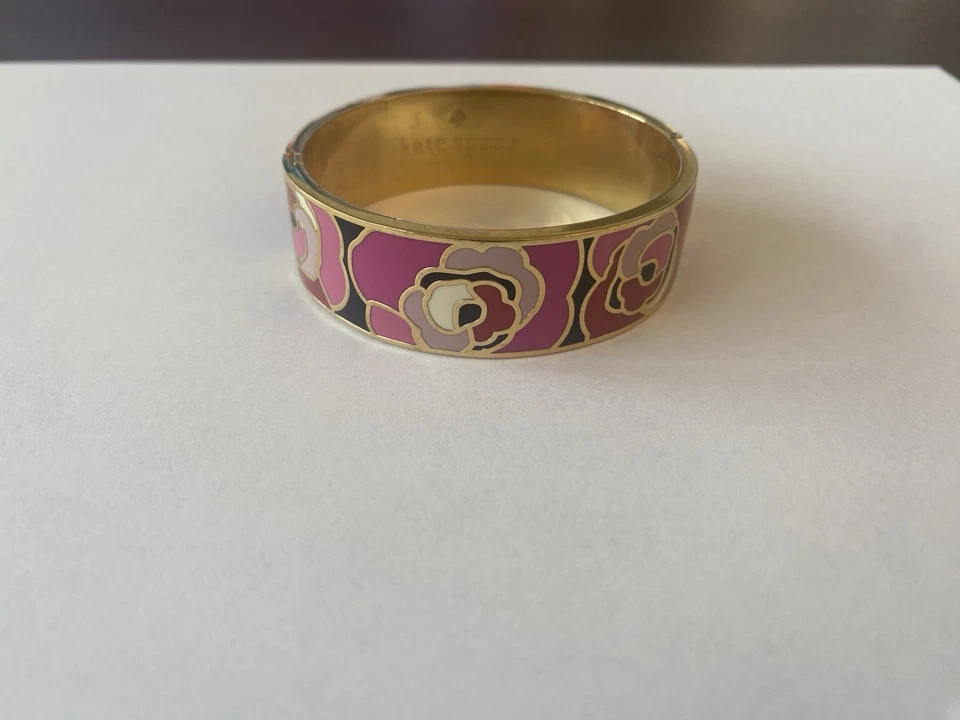 Brazalete floral rosa esmaltado Kate Spade para mujer  Foto 1 de 3