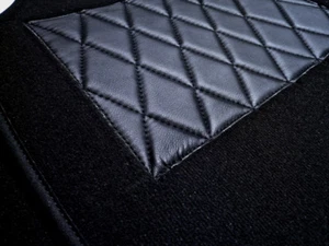 Alfombrillas de terciopelo negro para Ferrari 412 1985-1989 - Imagen 1 de 2