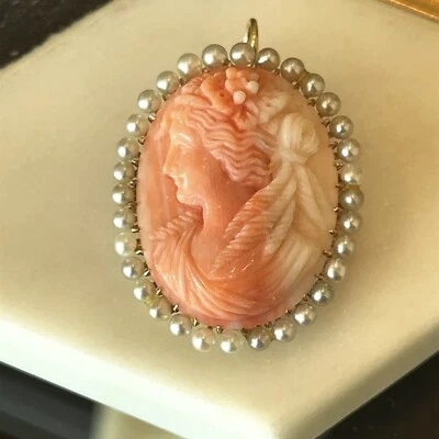 Coral & Pearl 14K Gold Vintage Cameo Pendant - image 1 of 4