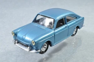BK231 Norev "Jet-Car" #708 1:43 Volkswagen VW 1600 TL- bleu clair metalisé A/- - Foto 1 di 3