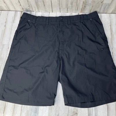 Wrangler Men's Outdoor Zip Cargo Pocket Shorts  Black Size 44.       MB3 - Image 1 of 4
