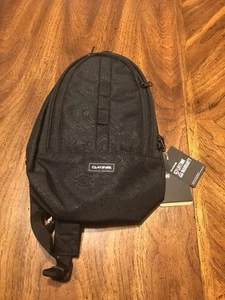 Dakine Cosmo 6.5L Small Backpack Black Floral - Picture 1 of 6