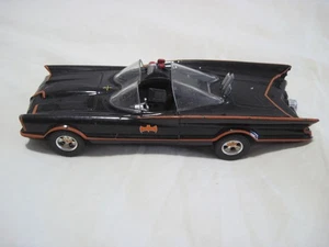 DC Comics Jada 1:32 Scale 1966 Classic Batman Batmobile Diecast 98680 Pull back - Picture 1 of 16