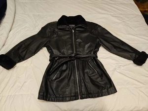 Men’s Leather Bomber Jacket M Rare Black Faux Fur Liner WILSONS LEATHER EXPERTS - Picture 1 of 18