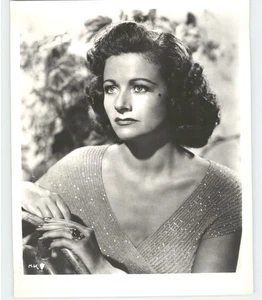 Actress MARGARET LOCKWOOD "Trouble in the Glen" Film Portrait 1955 Press Photo - Picture 1 of 2