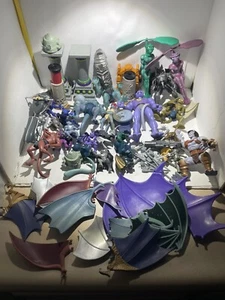 Vintage Gargoyles Action Figure Lot Of 10 + Accessories Kenner 1995 - Picture 1 of 5