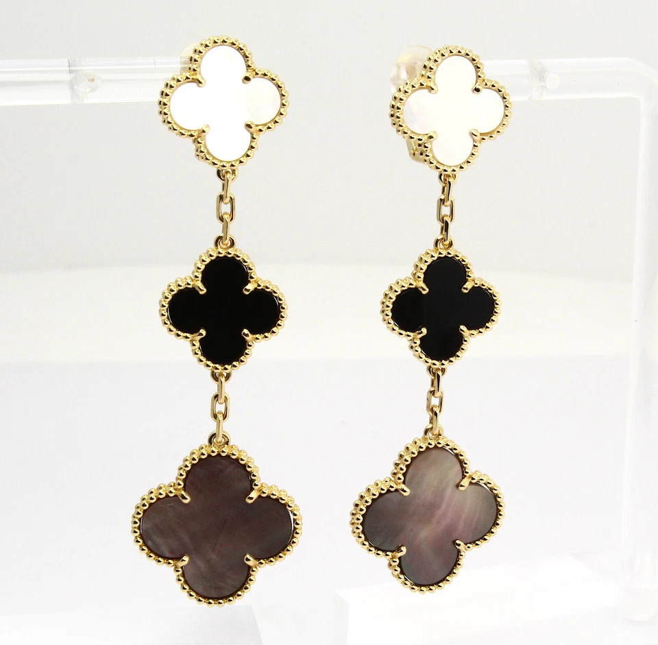 Brincos VAN CLEEF AND ARPLES Magic Alhambra ônix madrepérola três motivos - Imagem 1 de 4