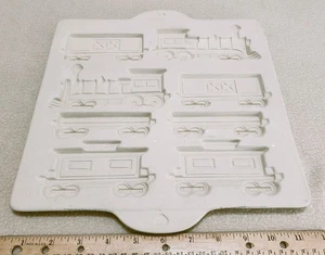 1998 The Pampered Chef Hometown Choo Choo Train Sugar Cookie Stoneware Mold - Picture 1 of 5