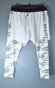 Young LA 2-in-1 Men's Shorts / tights Size small, white camouflage - Picture 1 of 10