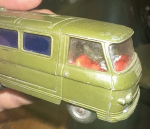 Corgi #354 Commer 3/4 Ton Chassis Military Ambulance; Green 1/43 Made In UK 1964 - Picture 1 of 18