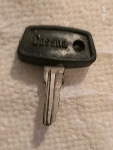 Cessna Aircraft Key Cover With A Key - Bild 1 von 6