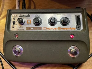 Boss CE-1 Chorus Ensemble - Vintage Guitar Effect Pedal - Good Condition! - Picture 1 of 5