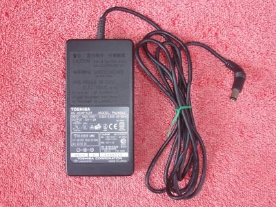 Toshiba Laptop AC Power Supply Adapter Charger PA2450U 15V 3A - Image 1 of 2