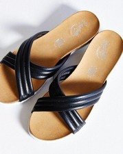 seychelles monogram flatform sandal