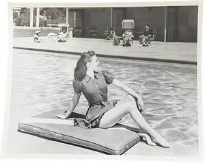 Susan Hayward Leggy Cheesecake Schwimmbad 8 x 10 Foto - Bild 1 von 3