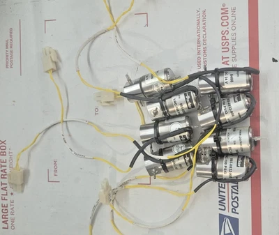 LOTE de 8 válvulas líquidas inertes miniaturas Parker 003-0683-900 VAC-100PSIG DC 24V - Imagem 1 de 4