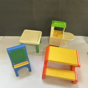 Lote de 4 caballetes de mesa de picnic vintage Little Tikes para casa de muñecas - Imagen 1 de 5