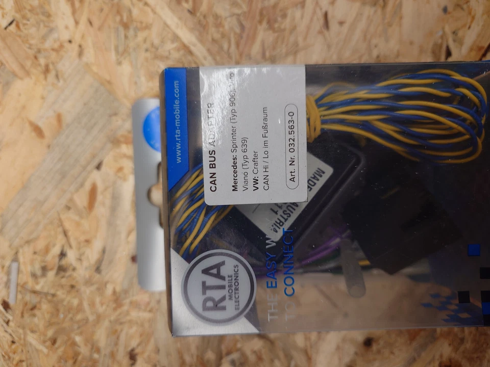 RTA 032.563-0 Radio Adapter für Mercedes und VW mit Radiovorbereitung Can-Bus - Bild 1 von 4