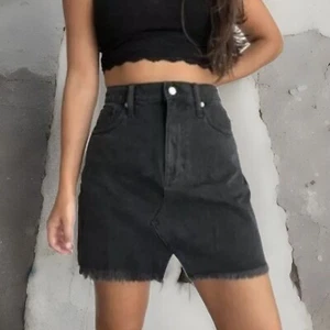 MADEWELL Jean Skirt Womens Size 25 Black Raw Hemline Front Cutout Cotton Denim - Picture 1 of 9