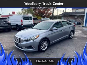 2017 Hyundai Sonata Base - Picture 1 of 12