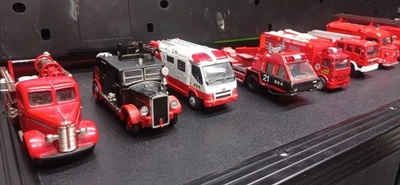 Collezione 1/43 Modellini Mezzi Vigili del Fuoco - Immagine 1 di 4