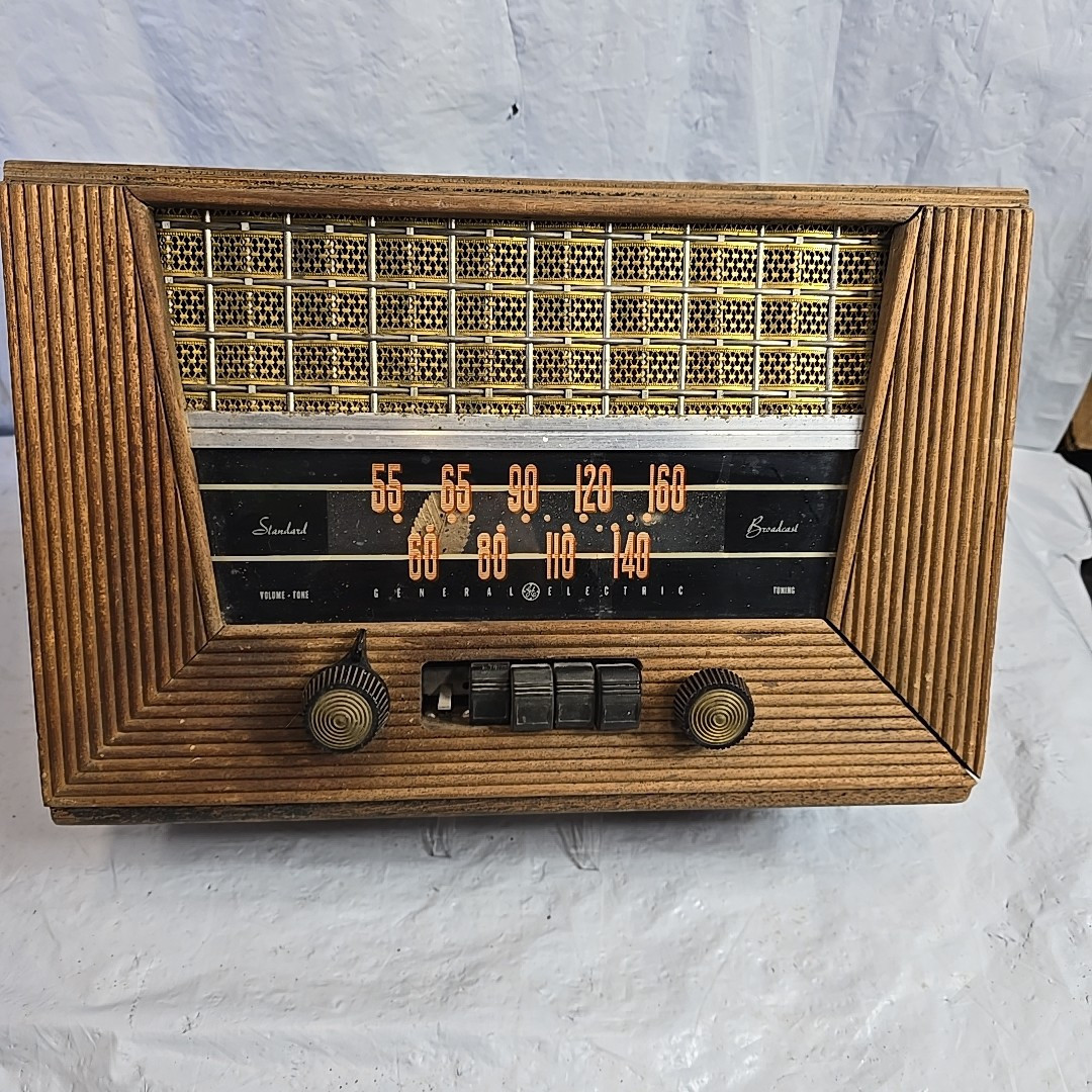 Preços baixos em Gabinete de rádio de Madeira Indiana Rádios Preços baixos em Gabinete de rádio de Madeira Indiana Rádios