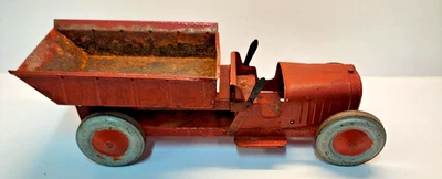 Antique 1920 Structo Pressed Steel Dump Truck 17.5" long - Image 1 of 4