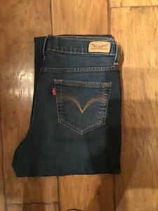 Women’s Levi’s Jeans Size 10M - Picture 1 of 3