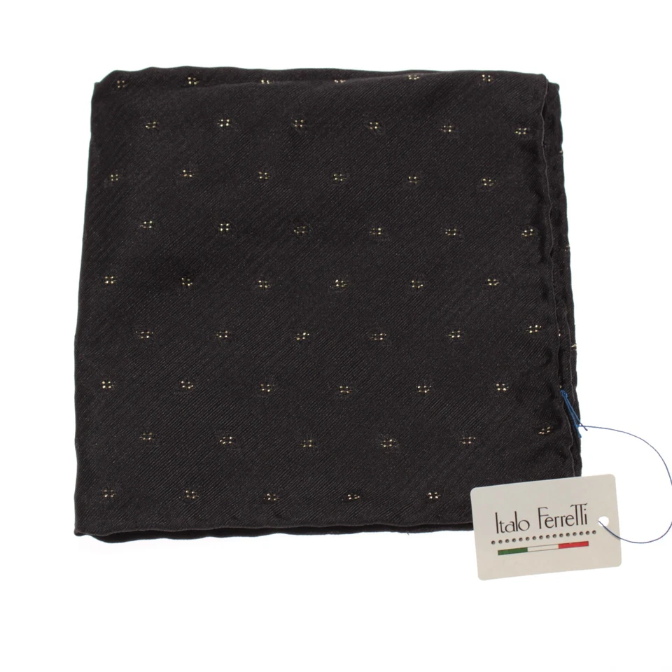 Cuadrado de bolsillo Italo Ferretti nuevo con etiquetas de una sola cara en negro con lana/seda dorada de 24 quilates Foto 1 de 4