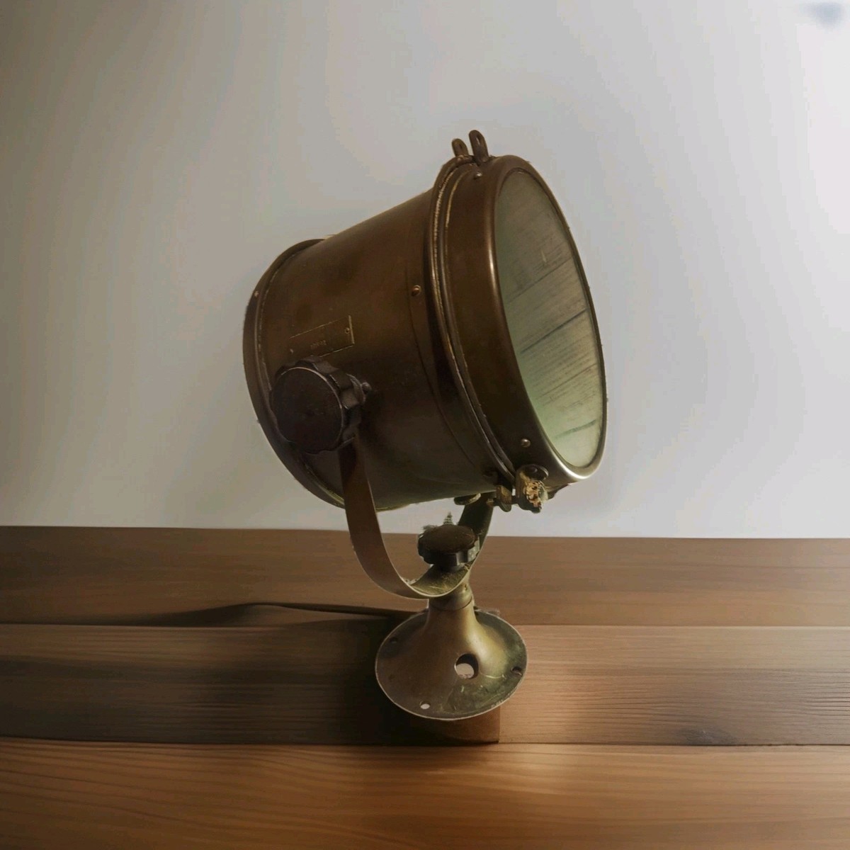 アンティク船航灯 第一種一灯式電気船灯 日本船燈 船舶灯 【通販モノタロウ】