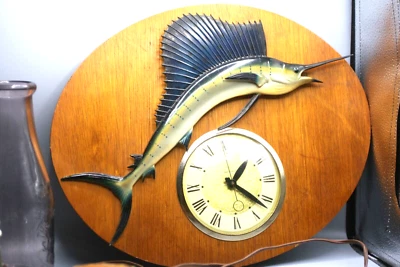 VINTAGE LANSHIRE ELECTRIC KITCHEN WALL CLOCK Model T-5 MARLIN WORKS B1 - Image 1 of 4