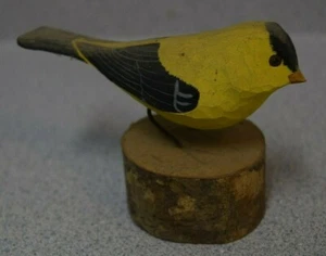 Wonderful Hand Carved Painted Goldfinch 4-1/4" Don Kennedy 1984 - Picture 1 of 5