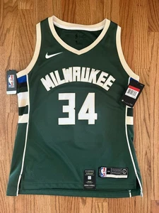 Milwaukee Bucks Giannis Antetokounmpo Basketball NBA Nike Jersey Women’s L NWT - Picture 1 of 8