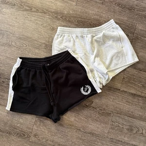 PINK IVY FLEECE RELAXED SHORTS Women L Harbor Elastic Waist Loungewear 2 Pairs - Picture 1 of 8