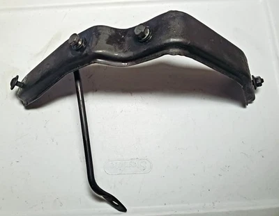 84 85 86 Toyota 4X4 Truck 4runner guardabarros delantero derecho soporte cenefa fabricante de equipos originales Foto 1 de 4